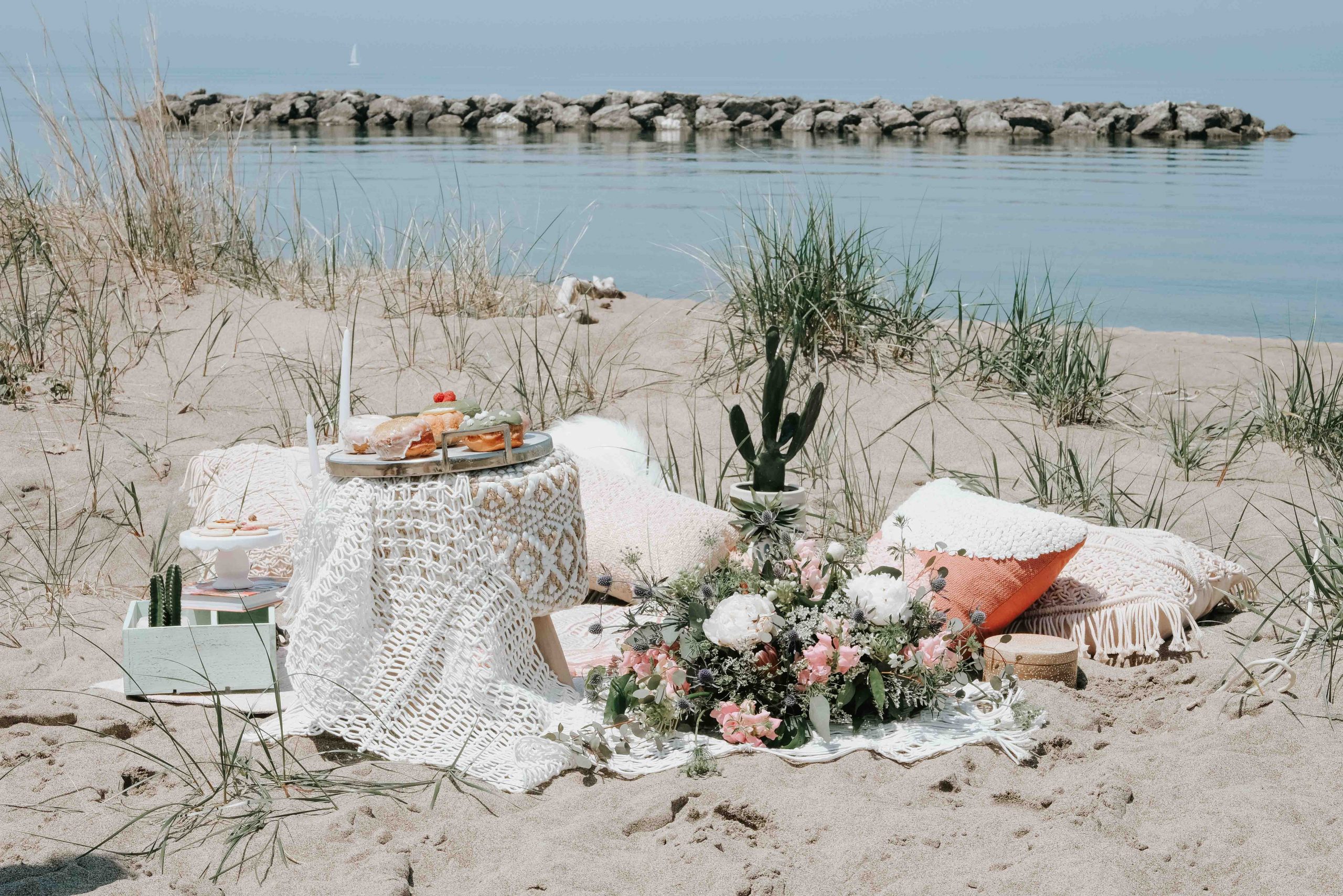 How to Put Together a Boho Summer Picnic on The Beach